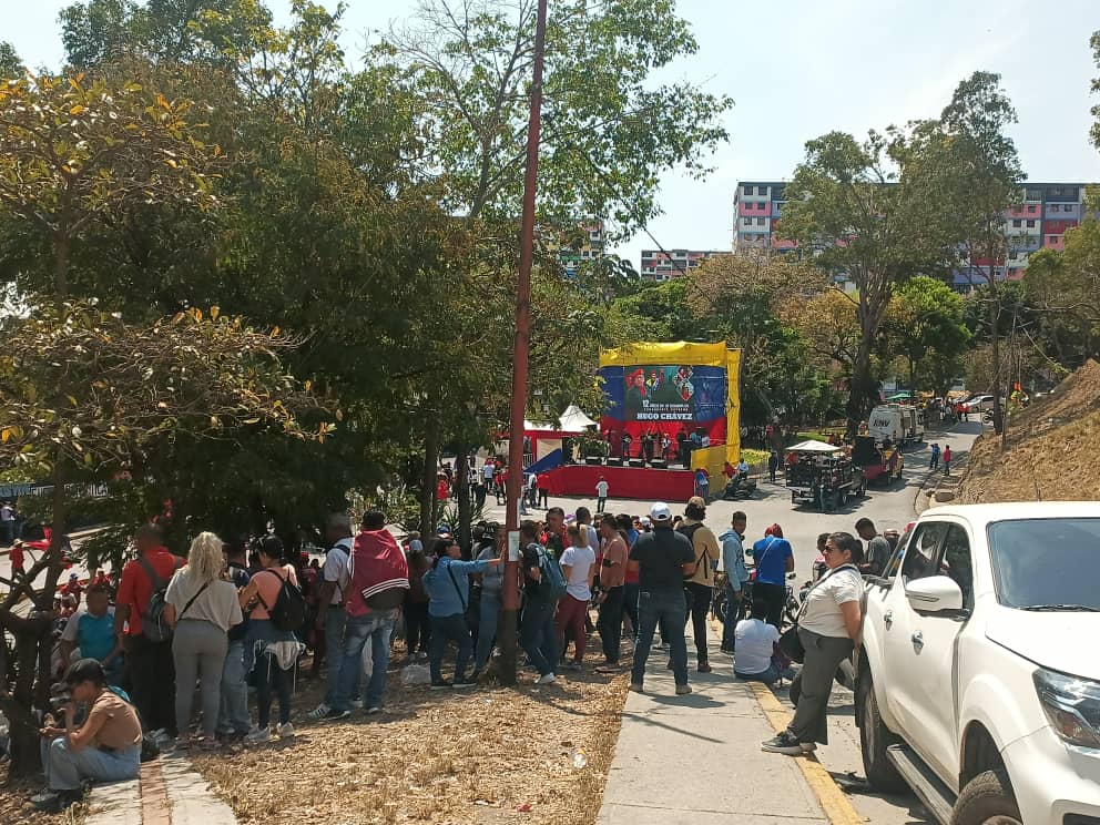 EN HONOR AL COMANDANTE ETERNO HUGO CHÁVEZ: TRABAJADORES DE DUCOLSA CONMEMORAN SU LEGADO A 12 AÑOS DE SU SIEMBRA