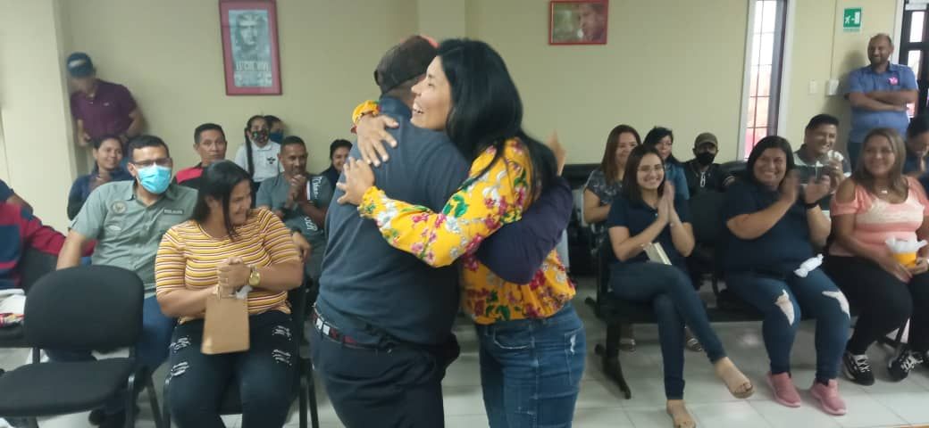 TRABAJADORES DE DUCOLSA ZONA-ZULIA CELEBRAN EL DÍA DEL AMOR Y LA AMISTAD 