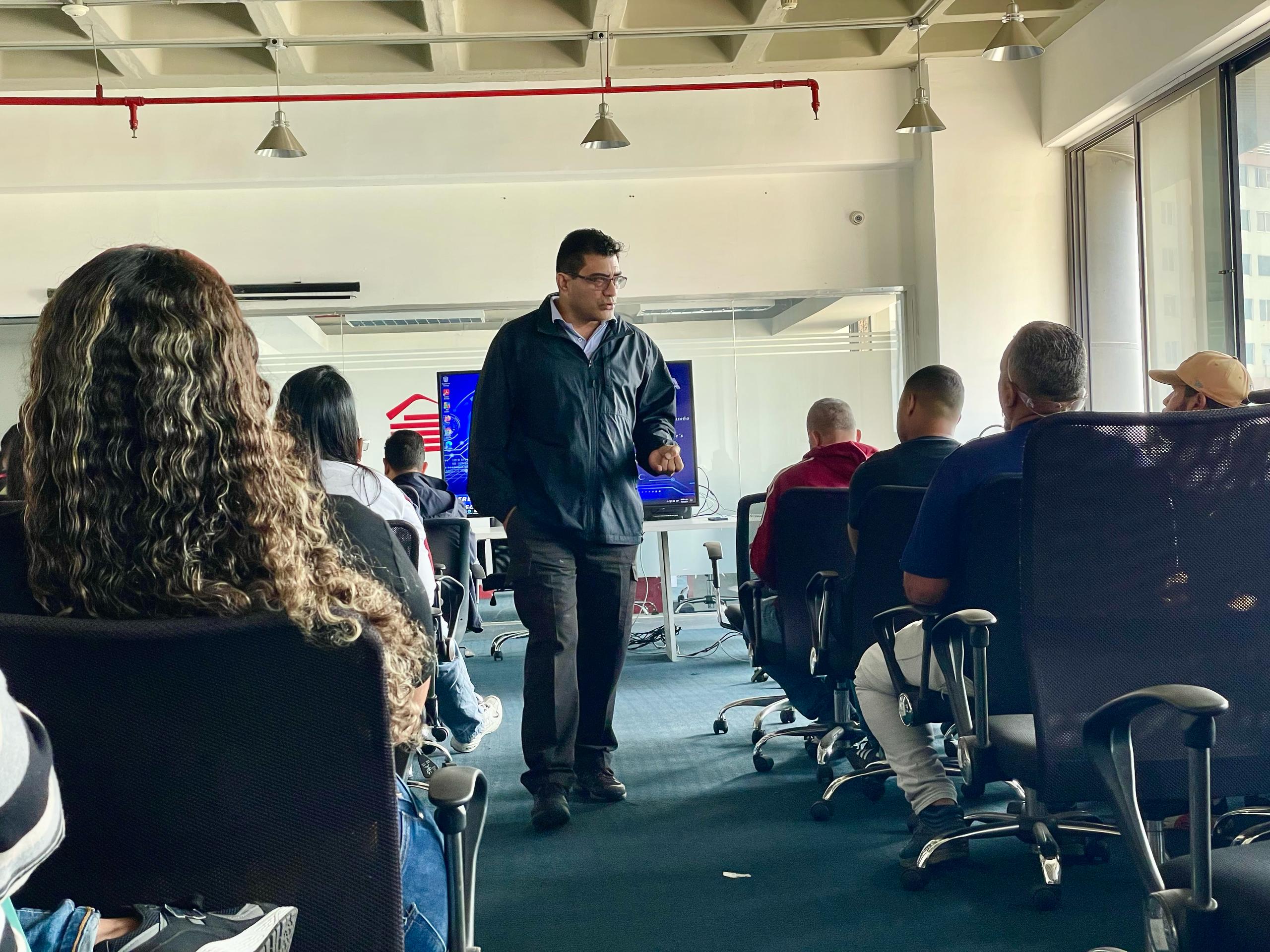 ‎DUCOLSA REALIZA SEGUNDO TALLER DE ALTO NIVEL SOBRE EL SISTEMA DE GOBIERNO DEL PODER POPULAR Y COMUNAL