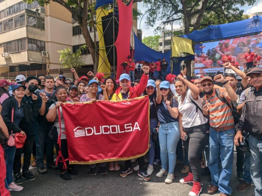 LOS TRABAJADORES DE DUCOLSA SE HICIERON PRESENTES EN LA GRAN MARCHA CONTRA LA CORRUPCIÓN