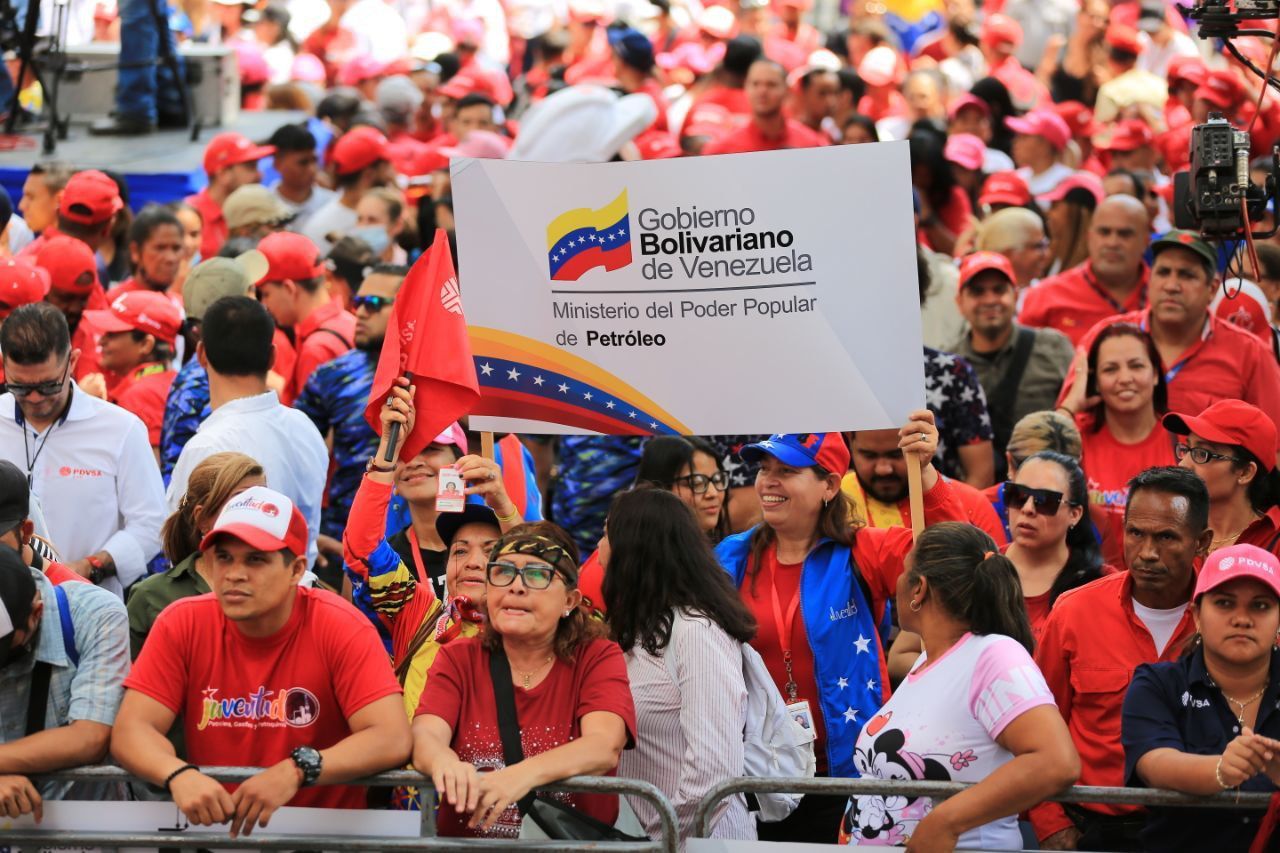 TRABAJADORES PETROLEROS RESPALDAN ACCIONES EMPRENDIDAS POR EL GOBIERNO NACIONAL CONTRA LA CORRUPCIÓN