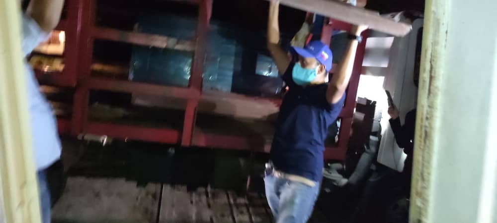 ESTUDIANTES DEL LICEO RAMÓN EMILIO PERNIA FUERON BENEFICIADOS CON MATERIALES DE CONSTRUCCIÓN EN MÉRIDA