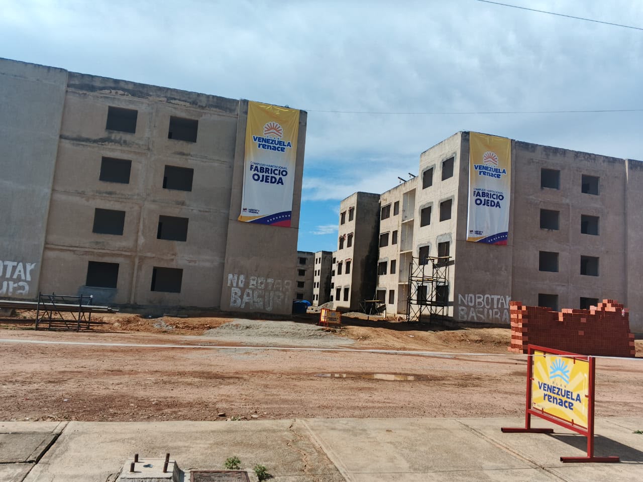 Avanza acompañamiento técnico en la rehabilitación integral de 560 apartamentos del urbanismo 