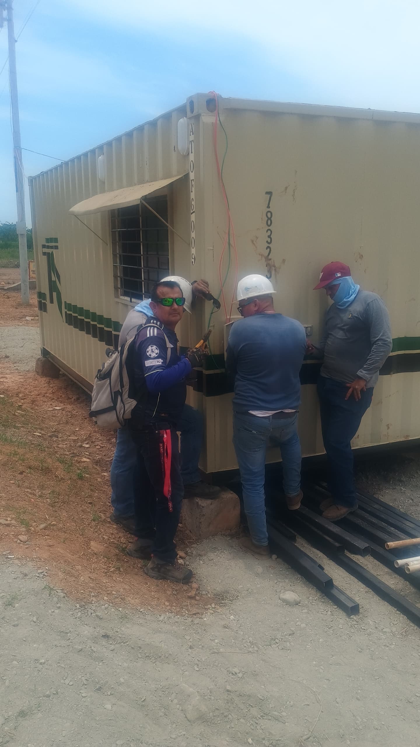 DUCOLSA y Corpoelec instalan transformador para agilizar la rehabilitación de 560 apartamentos en Ciudad